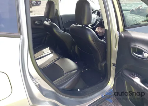 2018 Jeep Compass Altitude Fwd from USA, damaged, VIN 3C4NJCBB8JT368109